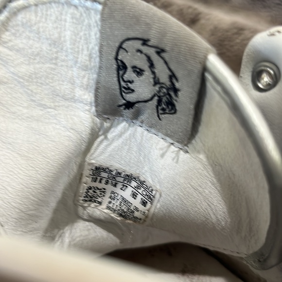 ADIDAS metallic silver/wings - Picture 6 of 10